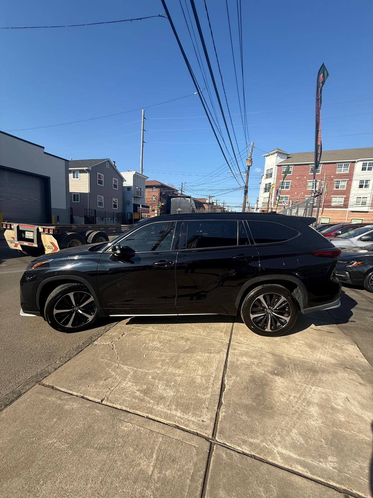 b2074cbe-27a6-4f00-bed5-85b259509782